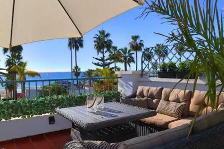 Apartamento En Primera Linea De Playa Nerja Buitenkant foto